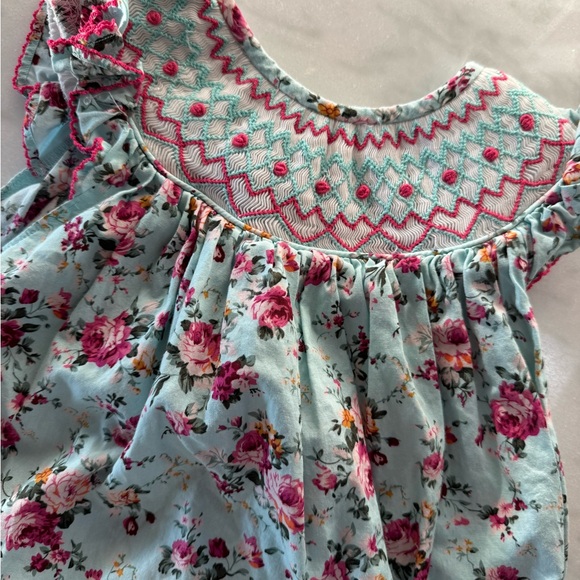 Smocked dress - Picture 2 of 4